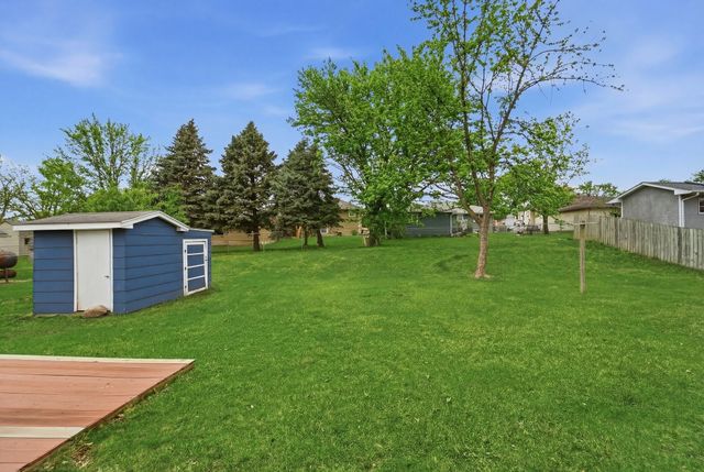 708 11th Avenue NW, Altoona, IA 50009