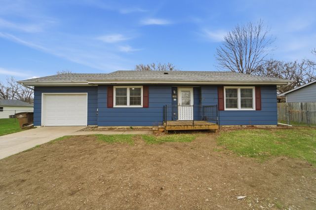 708 11th Avenue NW, Altoona, IA 50009