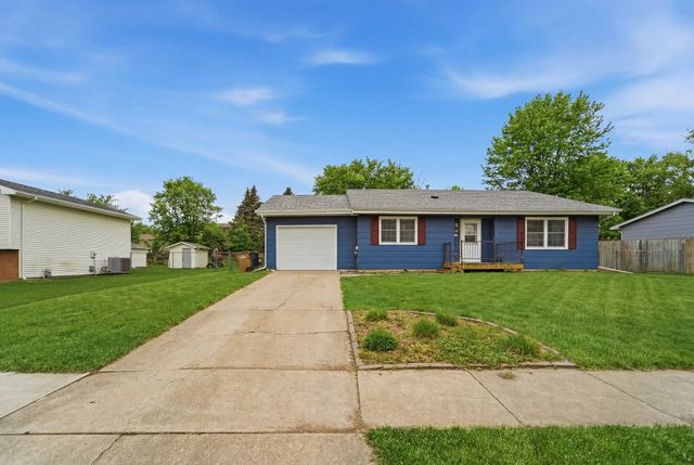 708 11th Avenue NW, Altoona, IA 50009