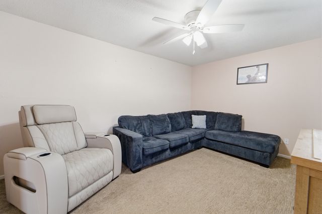 708 11th Avenue NW, Altoona, IA 50009