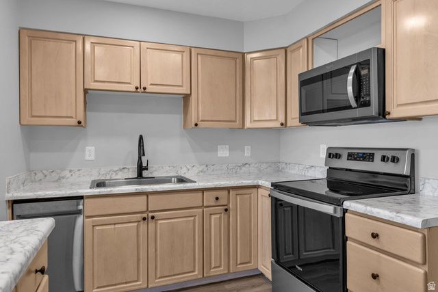 5951 S SULTAN CIR, Murray, UT 84107