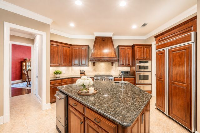 2726 Country Club Road, Pantego, TX 76013