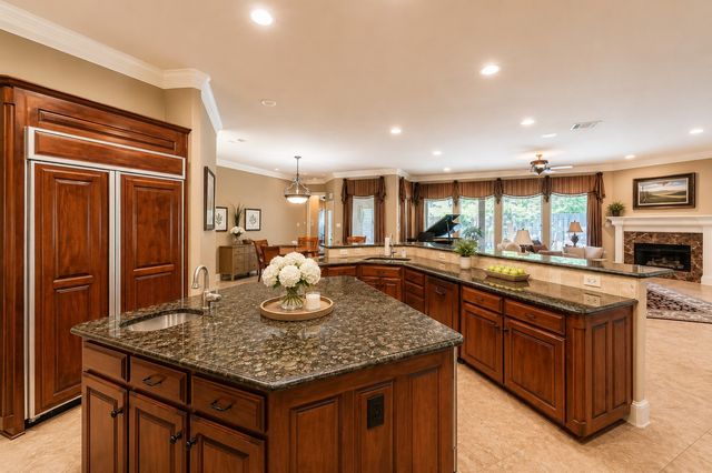2726 Country Club Road, Pantego, TX 76013