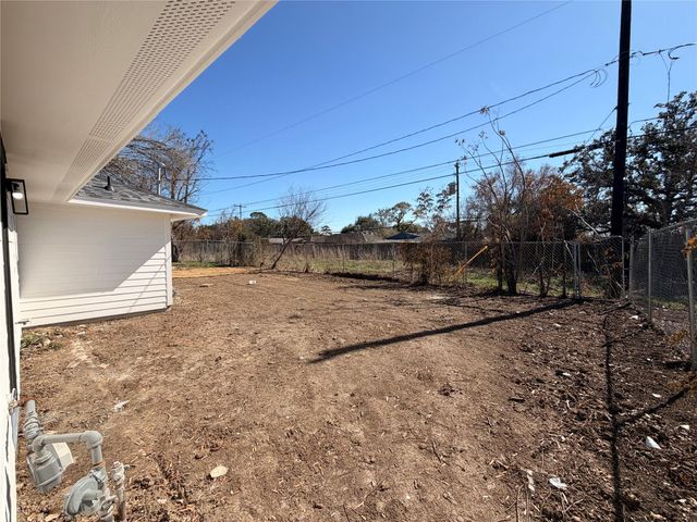 5842 Beldart Street, Houston, TX 77033