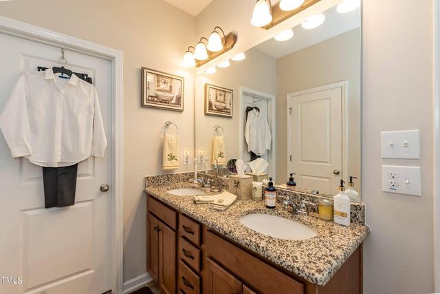 416 Windsboro Way, Wake Forest, NC 27587