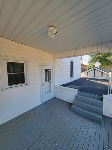 26 Merritt Street, Hawkinsville, GA 31036