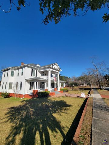 26 Merritt Street, Hawkinsville, GA 31036