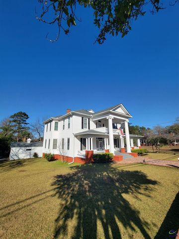 26 Merritt Street, Hawkinsville, GA 31036