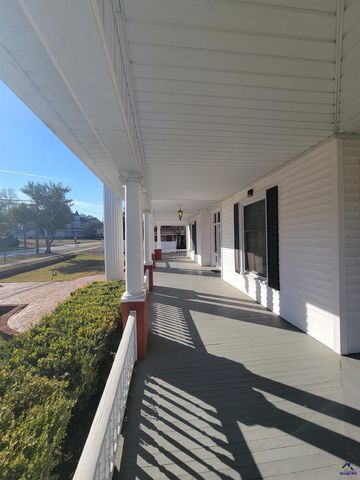 26 Merritt Street, Hawkinsville, GA 31036