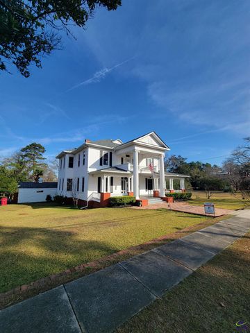 26 Merritt Street, Hawkinsville, GA 31036