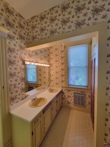 26 Merritt Street, Hawkinsville, GA 31036