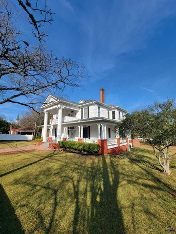 26 Merritt Street, Hawkinsville, GA 31036