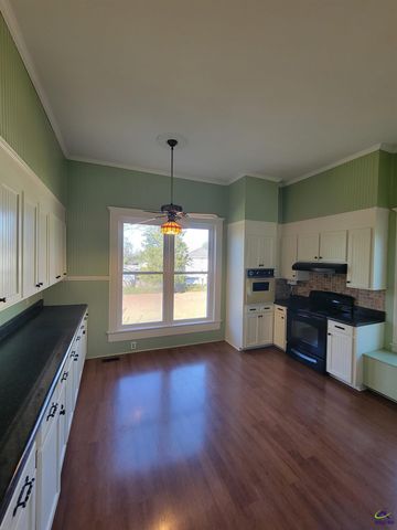 26 Merritt Street, Hawkinsville, GA 31036