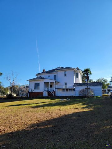 26 Merritt Street, Hawkinsville, GA 31036