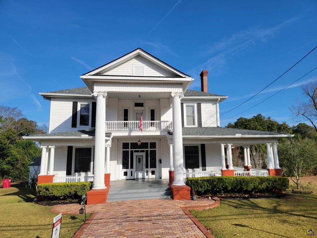 26 Merritt Street, Hawkinsville, GA 31036