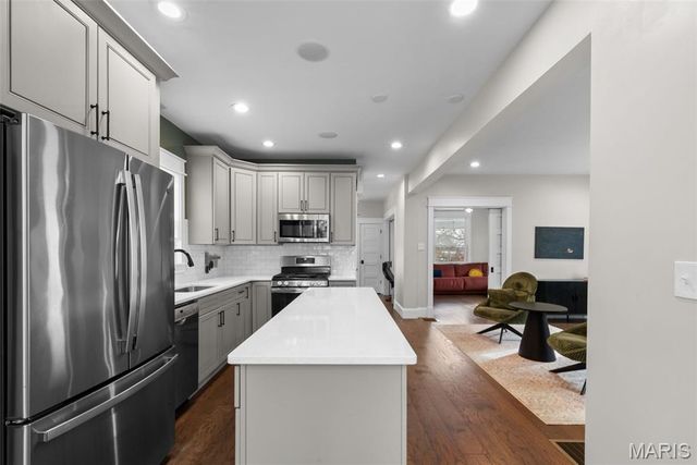 3149 Cherry Avenue, Maplewood, MO 63143