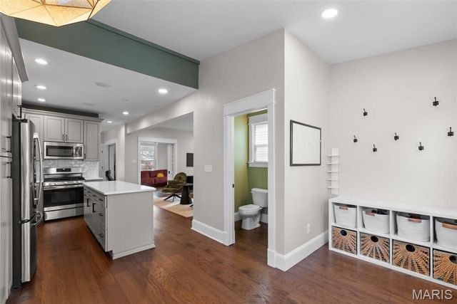 3149 Cherry Avenue, Maplewood, MO 63143