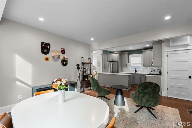 3149 Cherry Avenue, Maplewood, MO 63143