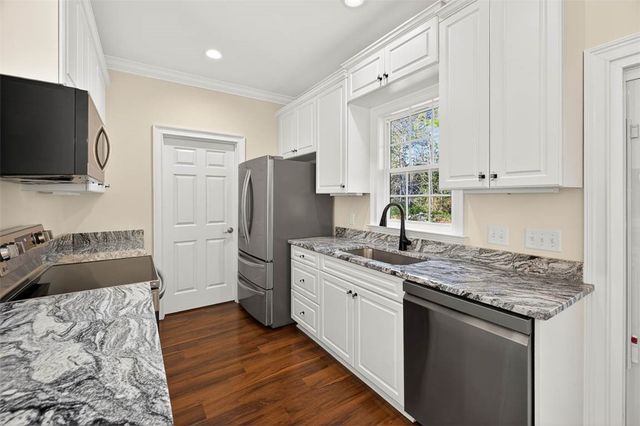 1190 SE Kimberly Lane SE, Darien, GA 31305