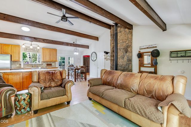 21035 Clairaway Avenue, Bend, OR 97702