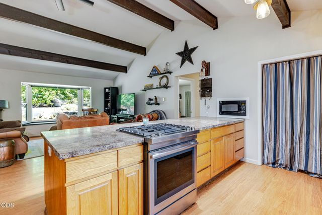21035 Clairaway Avenue, Bend, OR 97702