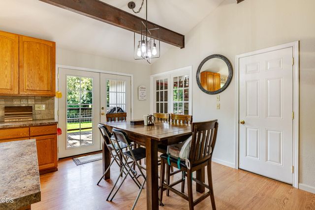 21035 Clairaway Avenue, Bend, OR 97702