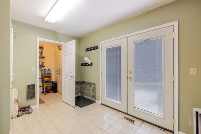 21035 Clairaway Avenue, Bend, OR 97702