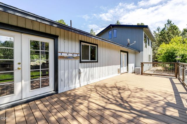 21035 Clairaway Avenue, Bend, OR 97702