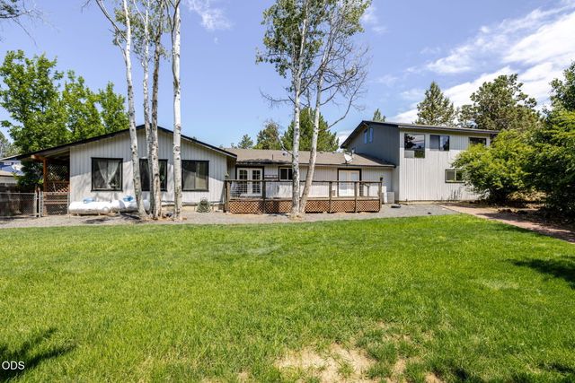 21035 Clairaway Avenue, Bend, OR 97702