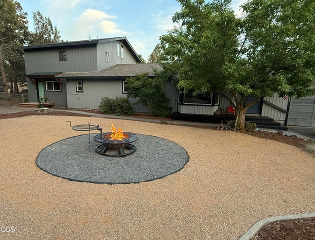 21035 Clairaway Avenue, Bend, OR 97702