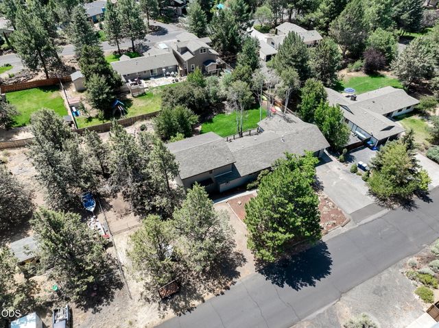 21035 Clairaway Avenue, Bend, OR 97702