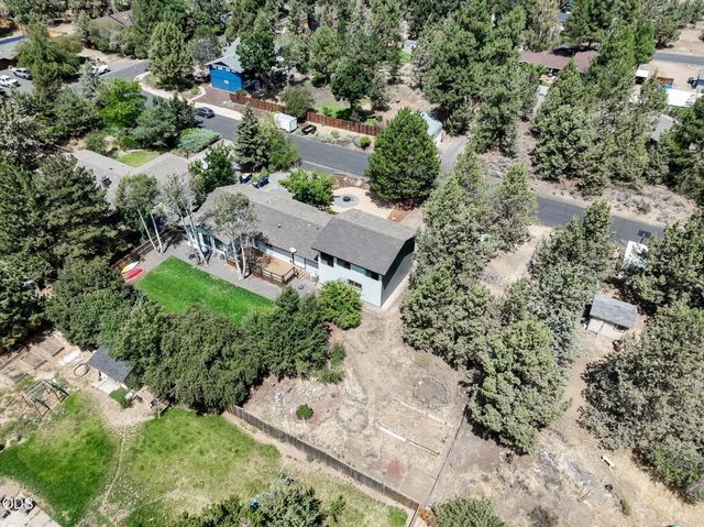 21035 Clairaway Avenue, Bend, OR 97702