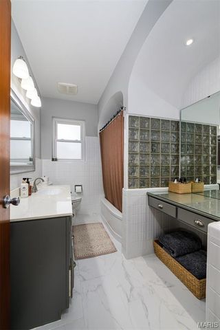 1527 S Rock Hill Road, Webster Groves, MO 63119