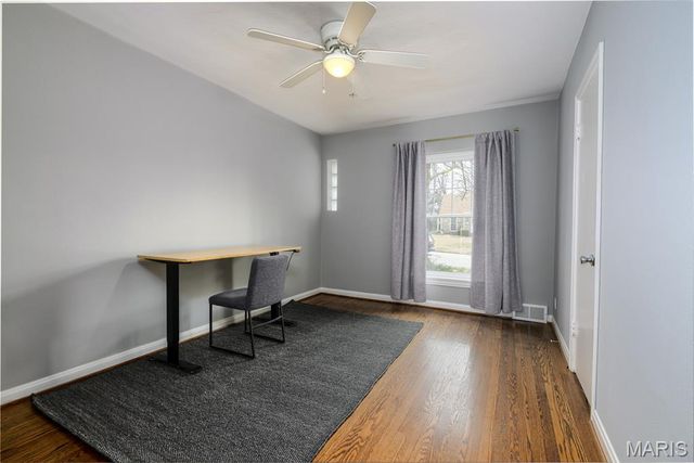 1527 S Rock Hill Road, Webster Groves, MO 63119