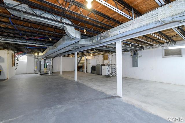 1527 S Rock Hill Road, Webster Groves, MO 63119