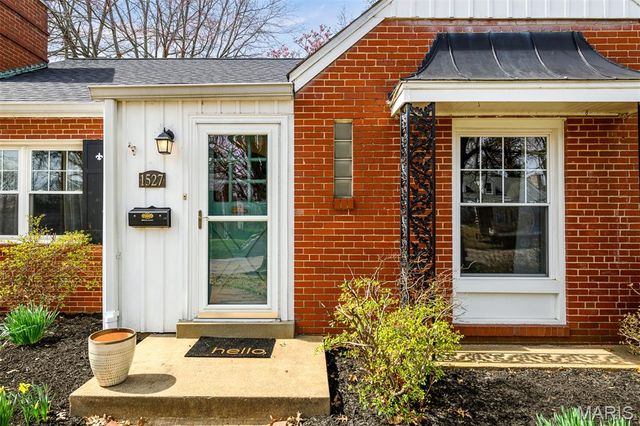 1527 S Rock Hill Road, Webster Groves, MO 63119