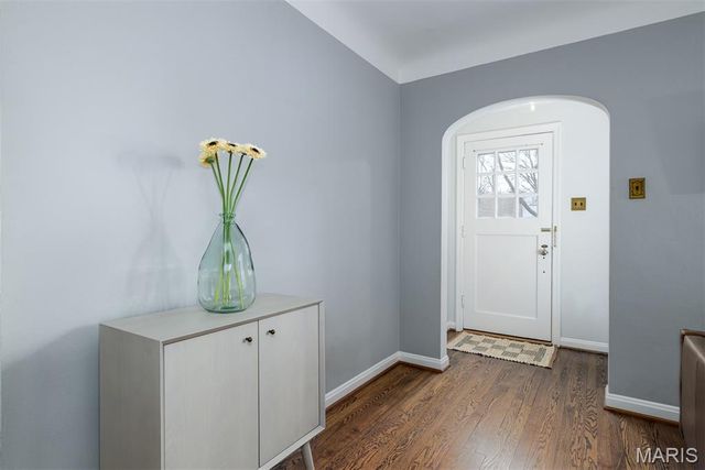 1527 S Rock Hill Road, Webster Groves, MO 63119