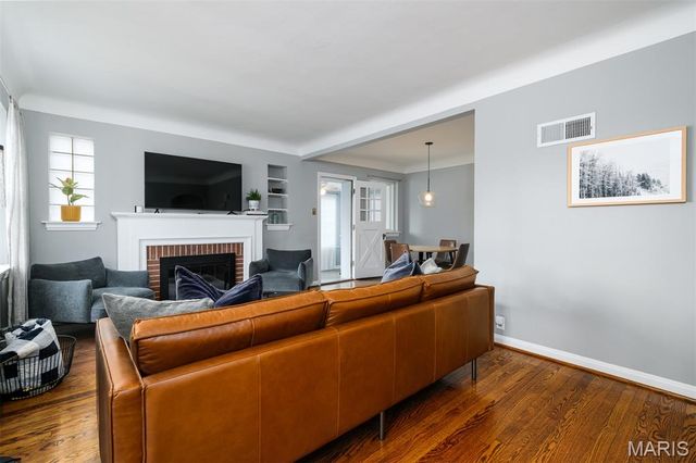 1527 S Rock Hill Road, Webster Groves, MO 63119