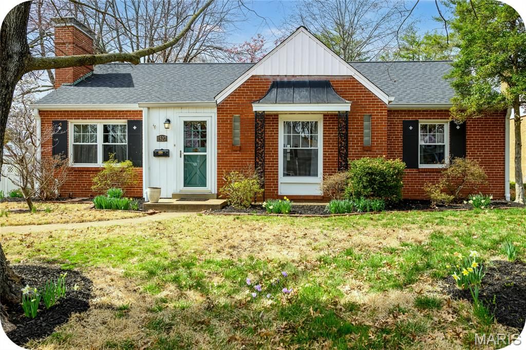 1527 S Rock Hill Road, Webster Groves, MO 63119