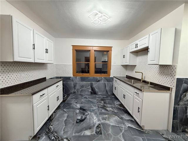 111 Dempster Street, Buffalo, NY 14206