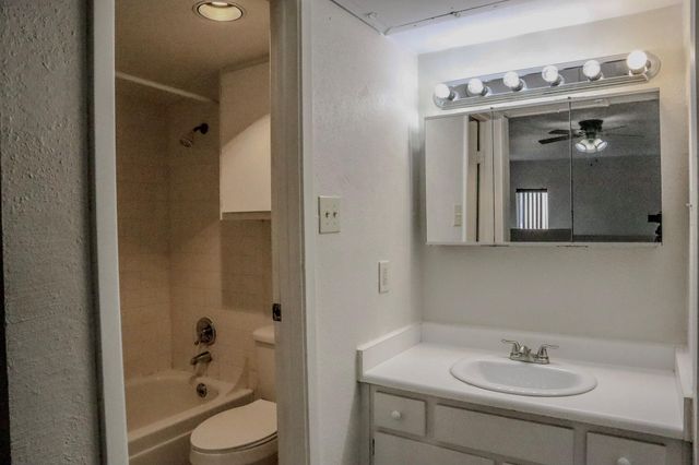 10912 Gulf Freeway 25, Houston, TX 77034