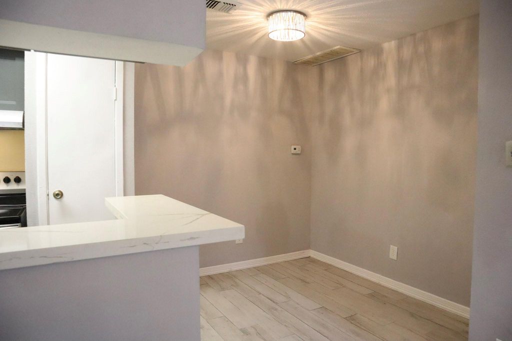 10912 Gulf Freeway 25, Houston, TX 77034