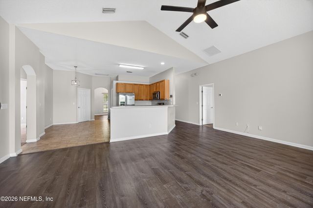 648 W JOHNS CRK Parkway, St. Augustine, FL 32092