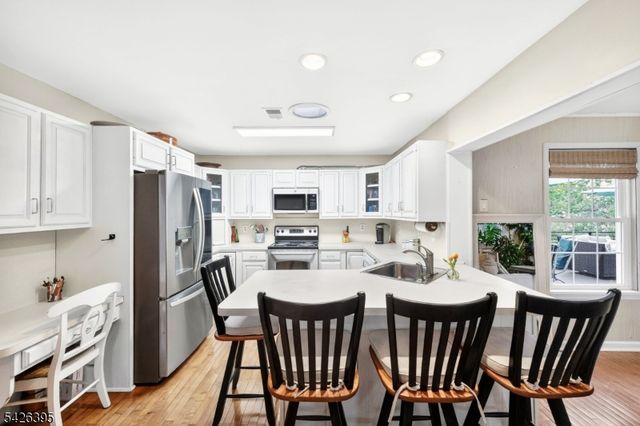 7 Squire Ln, Wayne Twp., NJ 07470