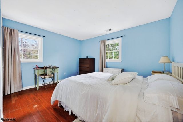 7 Squire Ln, Wayne Twp., NJ 07470