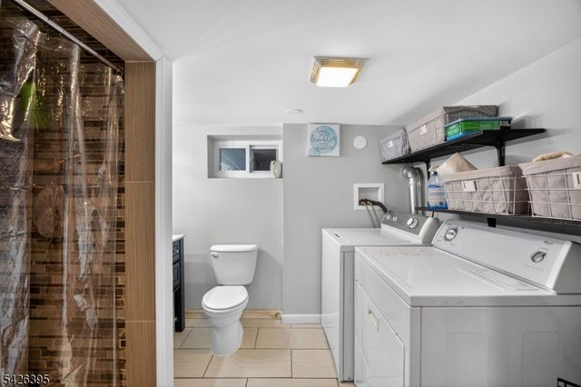 7 Squire Ln, Wayne Twp., NJ 07470