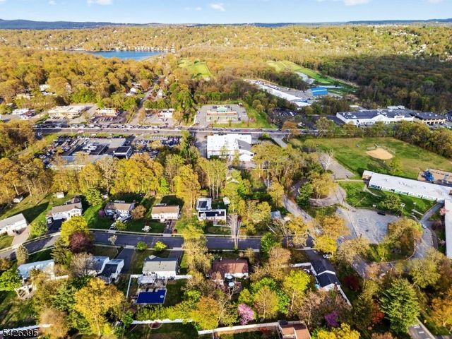 7 Squire Ln, Wayne Twp., NJ 07470