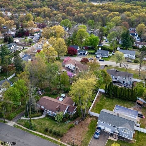 7 Squire Ln, Wayne Twp., NJ 07470