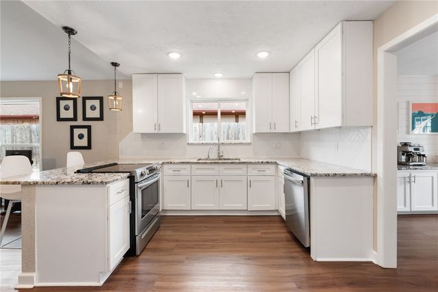 2907 Broadmoor, Bryan, TX 77802