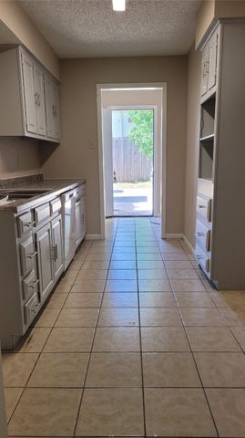 1500 Blackwell Drive, Irving, TX 75061